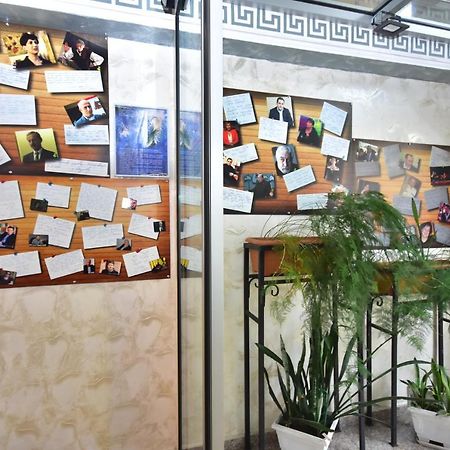 Hotel Chao バトゥーミ エクステリア 写真